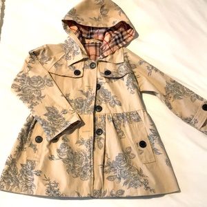 Little girls Fall Burberry fashion Jacket